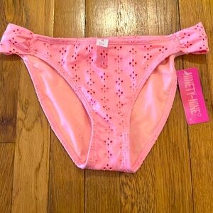 NWT Ninety-Nine  Pjnk Tab Side Hipster Size Medium